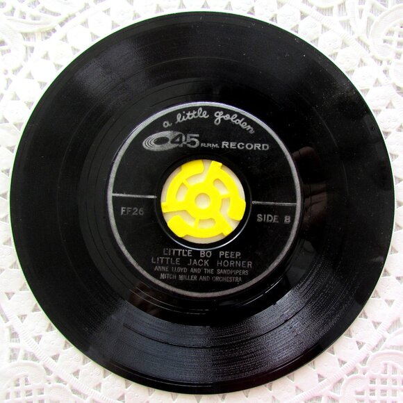 45 RPM KID'S RECORDS, LOT of 4 VINTAGE LULLABIES, THE SWING, THREE BLIND MICE + - Picture 2 of 16